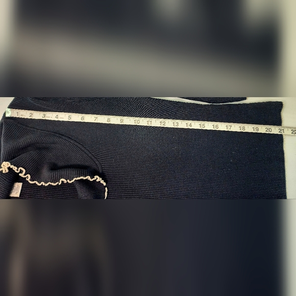 Cache Ribbed Silk/ Knit Top - Picture 8 of 8